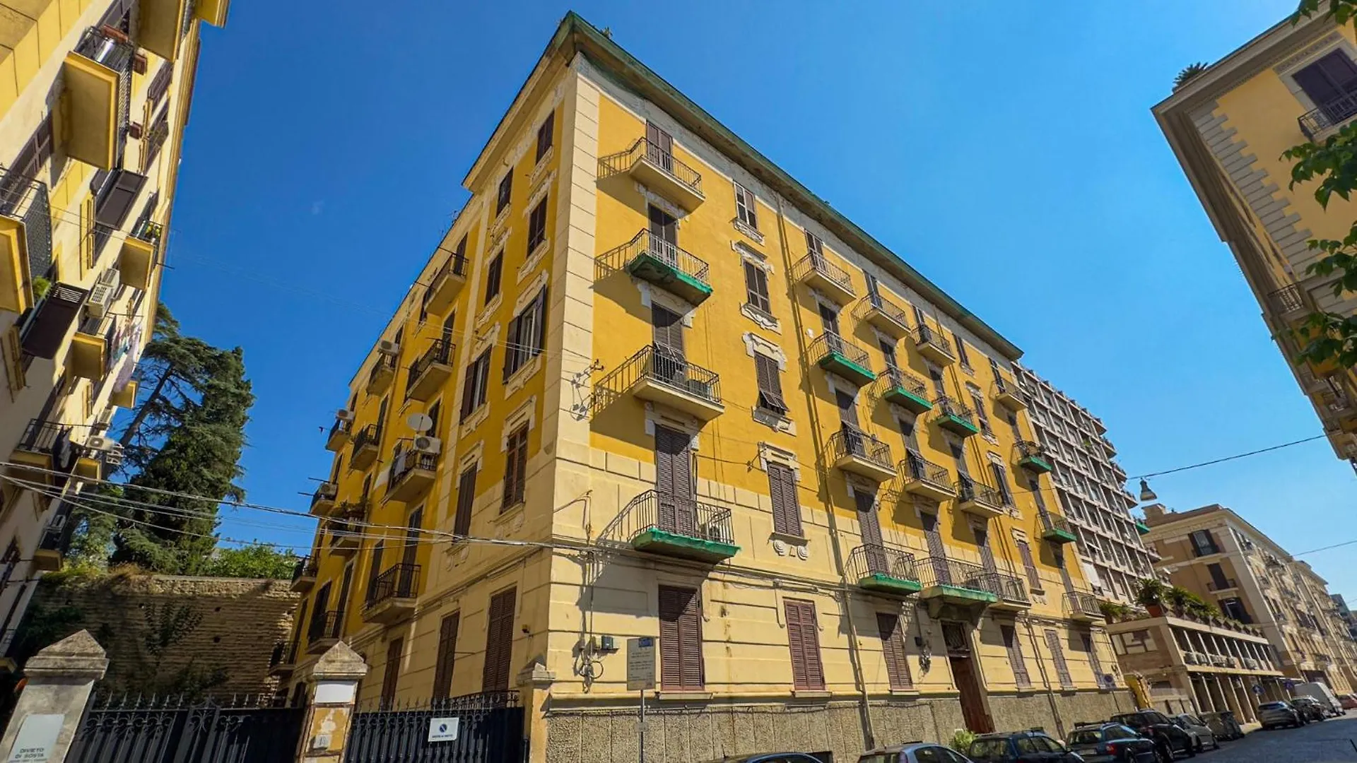Il Centrale Naples 0*,